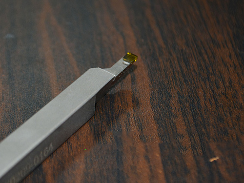 单晶金刚石刀具的选料与定向